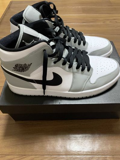 Nike Air Jordan 1 Mid "Light Smoke Grey/White/Black"