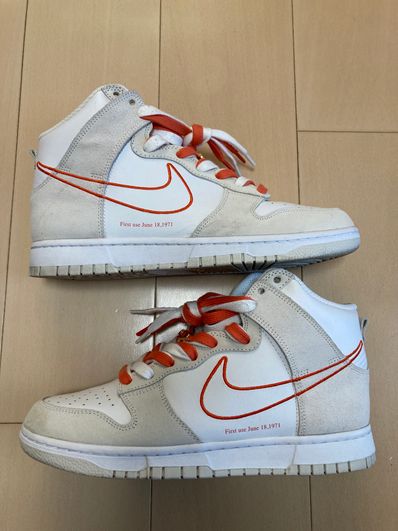 NIKE Women's DUNK HIGH SE FIRST USE "WHITE/ORANGE"