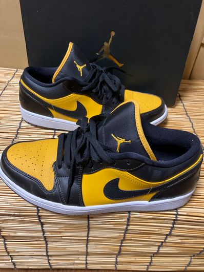 NIKE AIR JORDAN 1 LOW "UNIVERSITY GOLD"