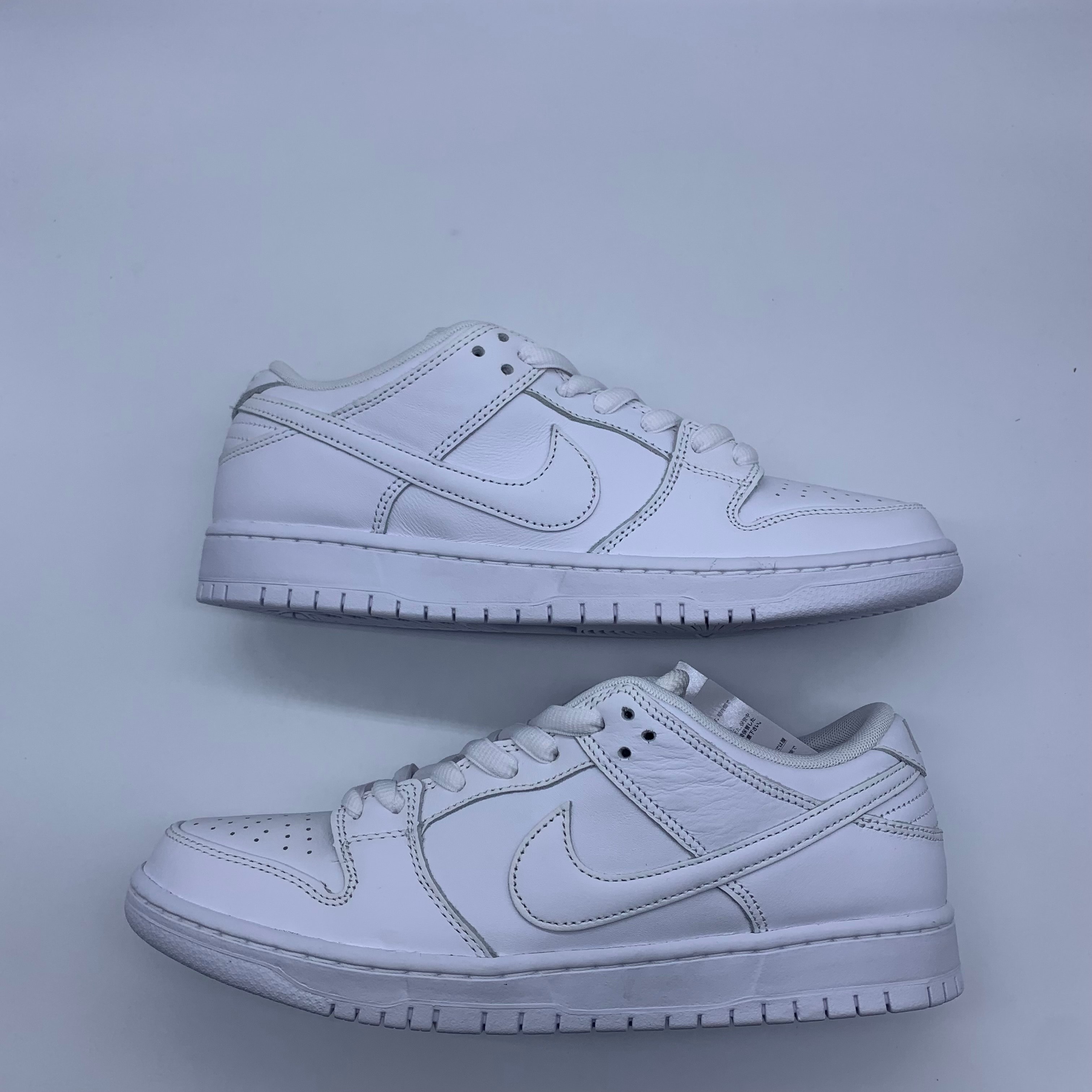 Nike SB Dunk Low Pro ISO "Triple White"