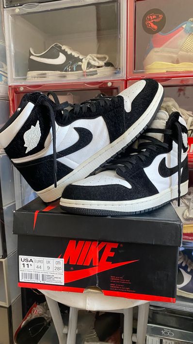 Nike Women's Air Jordan 1 Retro High OG "Black/White"