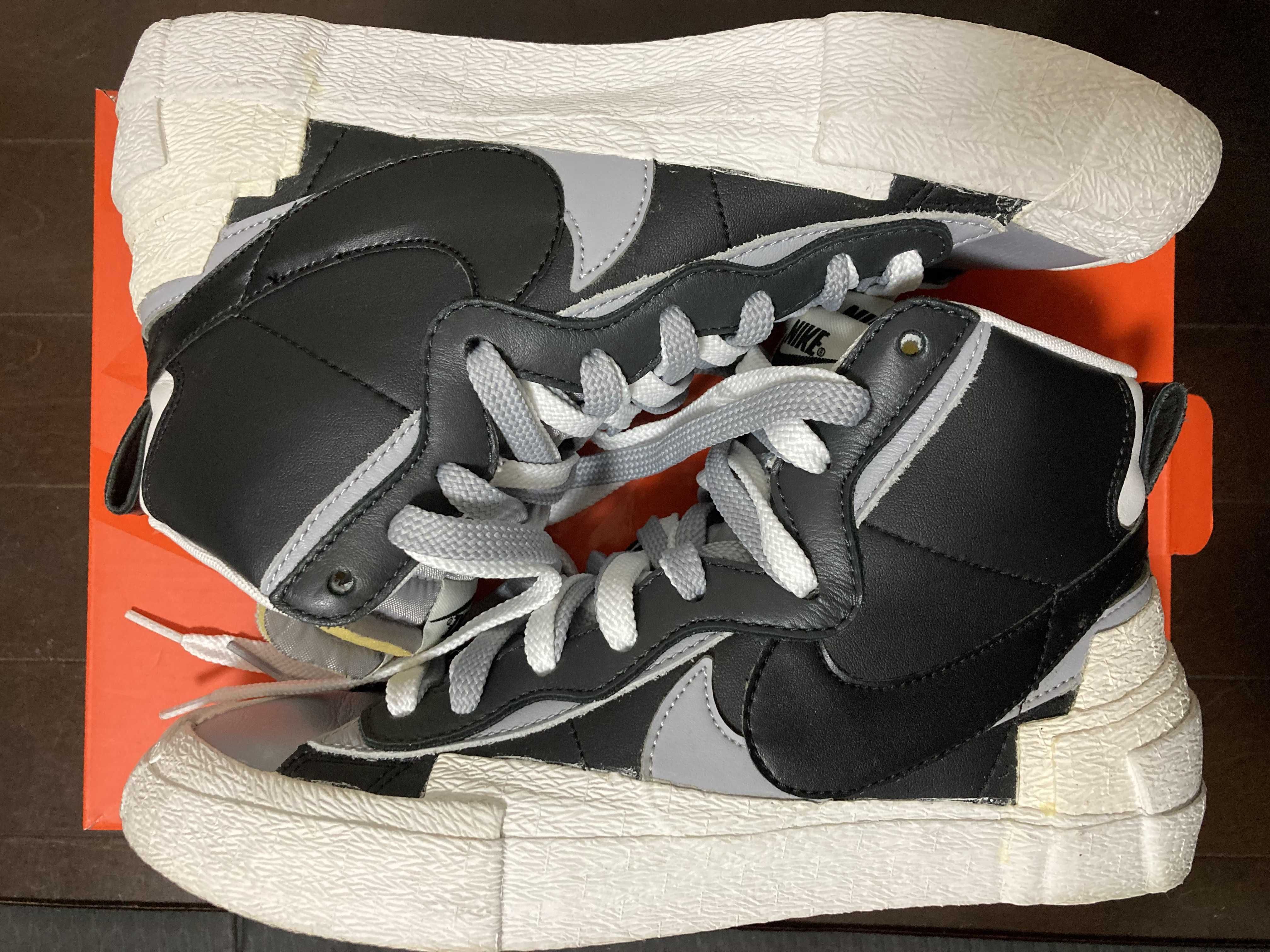 sacai × NIKE BLAZER MID "BLACK/WOLF GREY/WHITE"