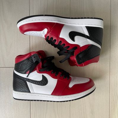 Nike Women's Air Jordan 1 High OG "Satin Red"