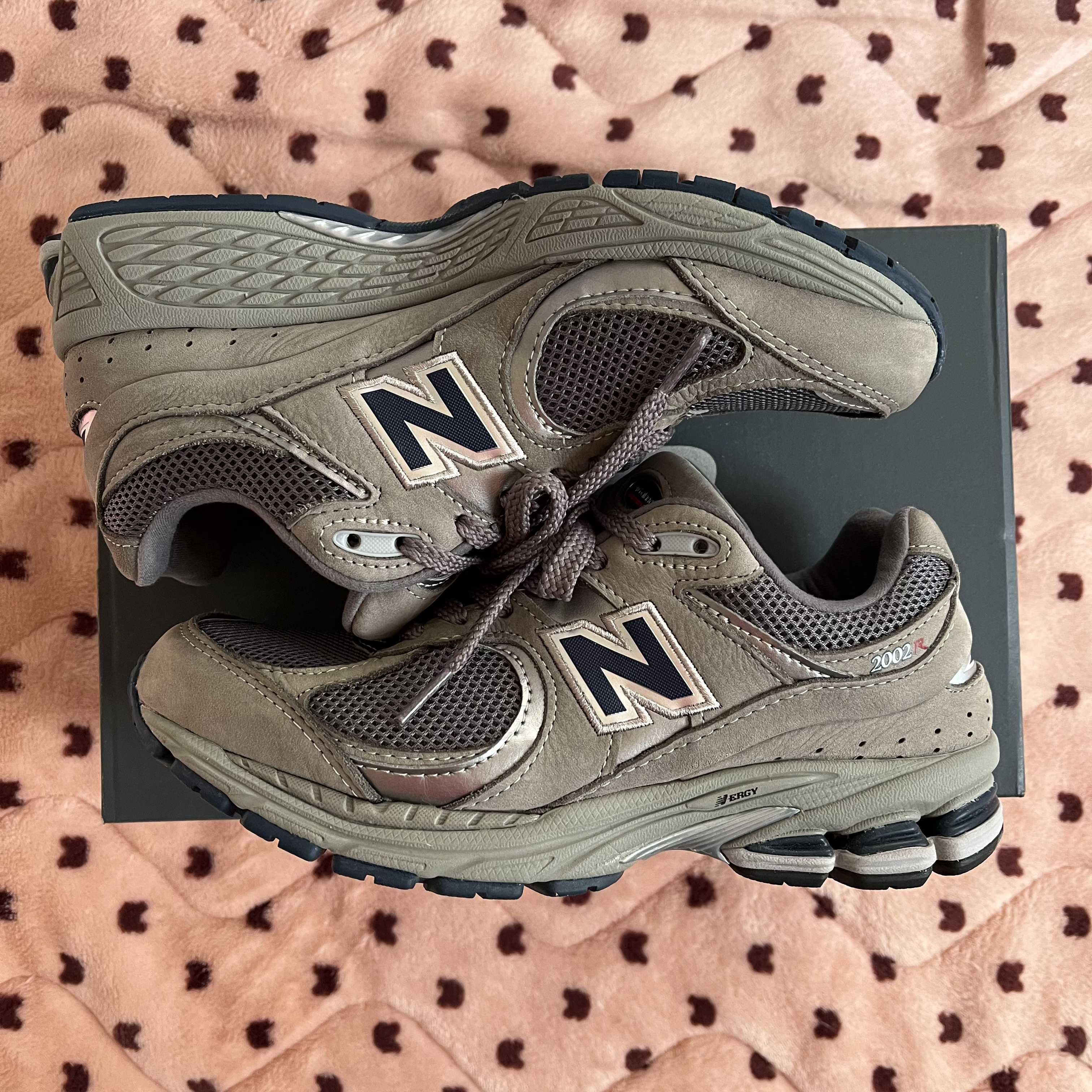 New Balance 2002R "Gray"