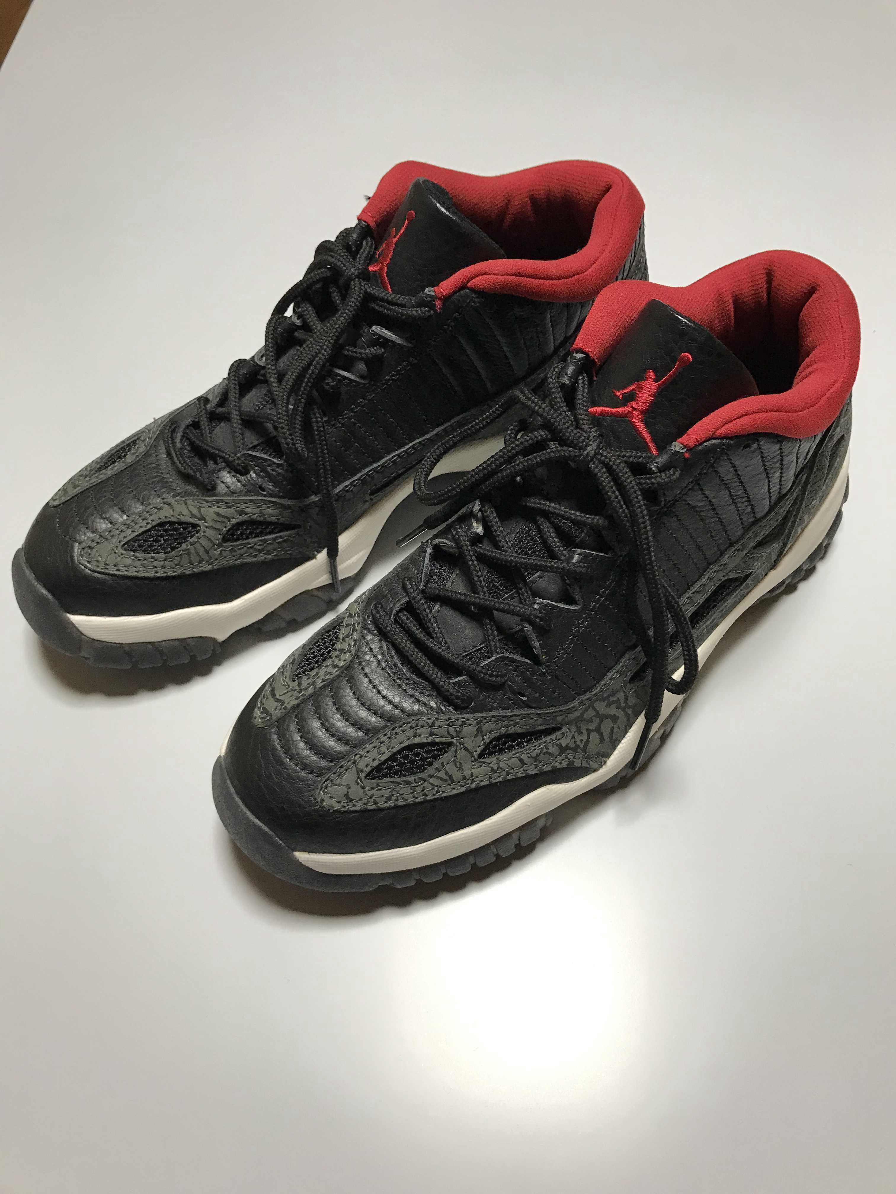 NIKE AIR JORDAN 11 RETRO LOW IE BLACK VARSITY RED (2011)