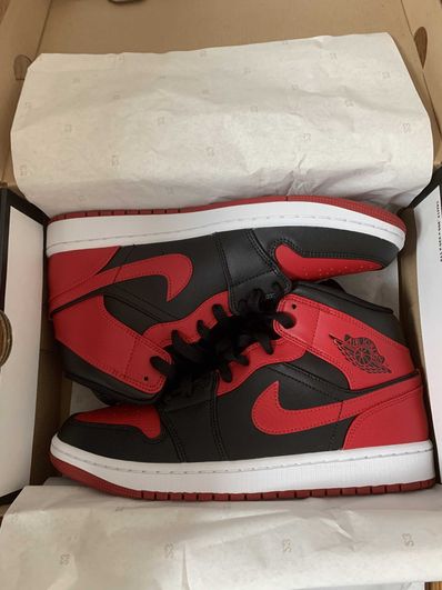 Nike Air Jordan 1 Mid "Bred"