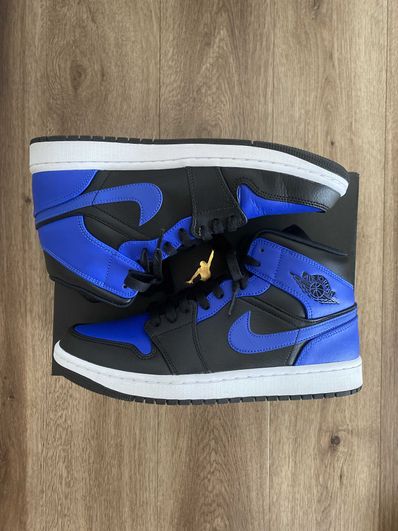 Nike Air Jordan 1 Mid "Hyper Royal"