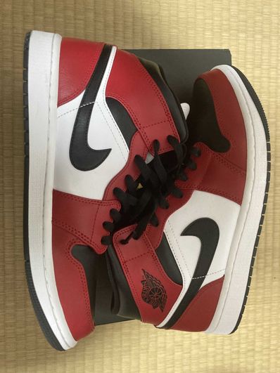 Nike Air Jordan 1 Mid "Chicago Black Toe"