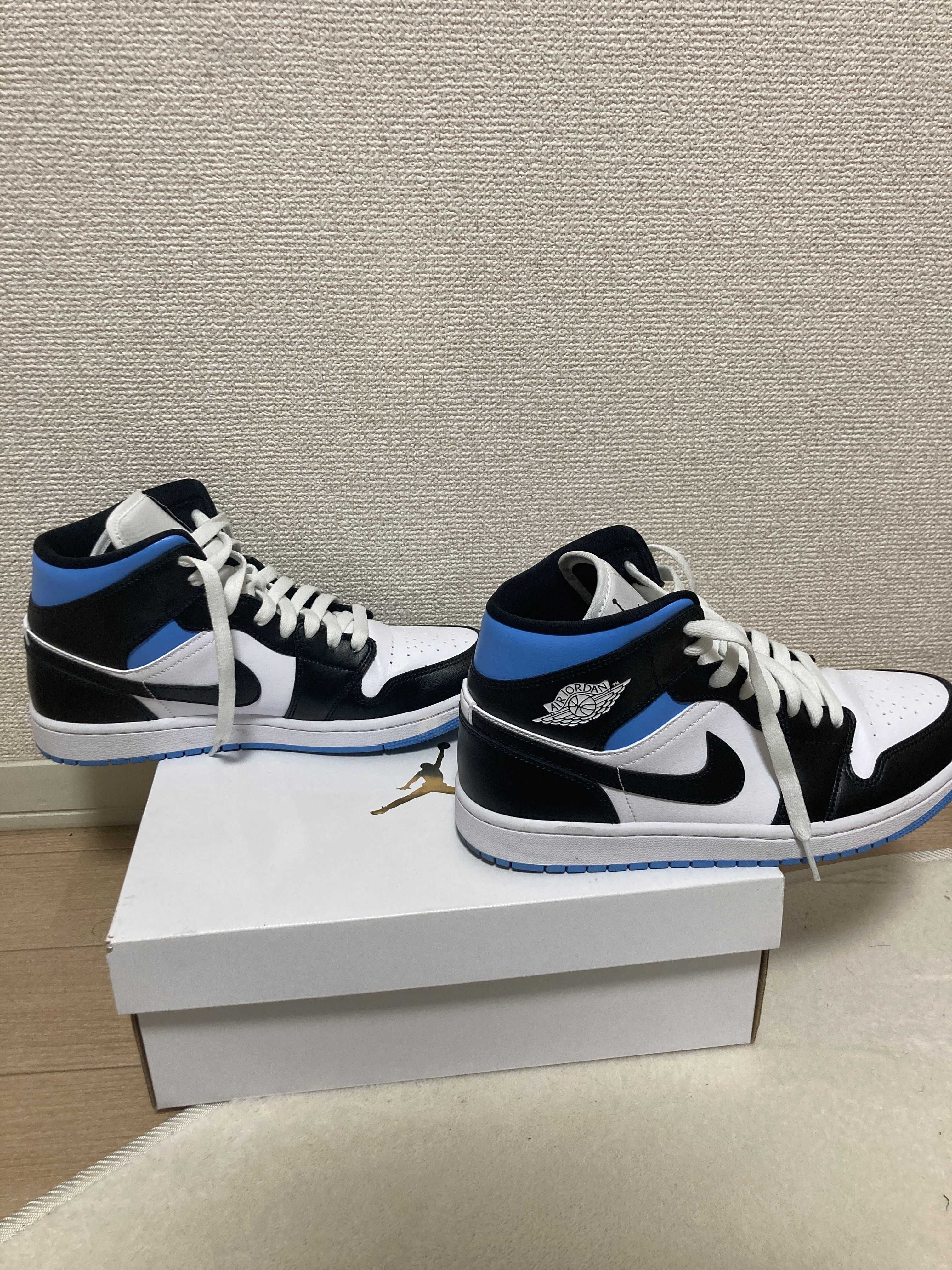 Nike Women's Air Jordan 1 Mid "Black/University Blue"