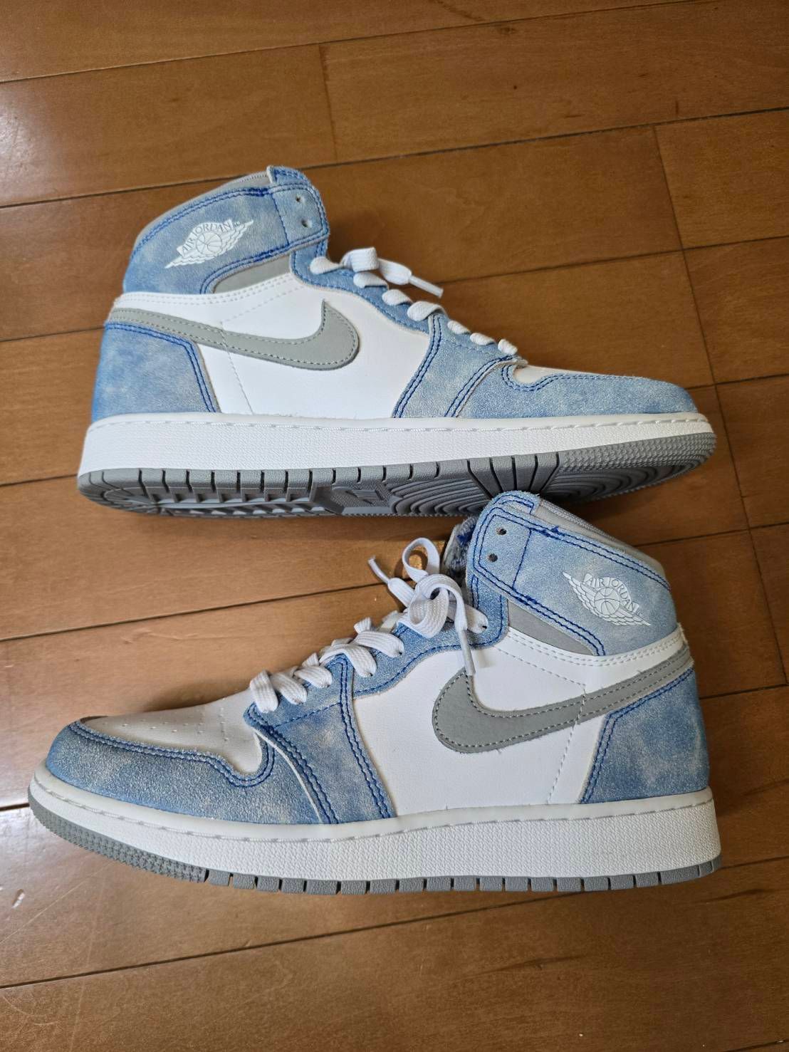 Nike GS Air Jordan 1 High OG "Hyper Royal"