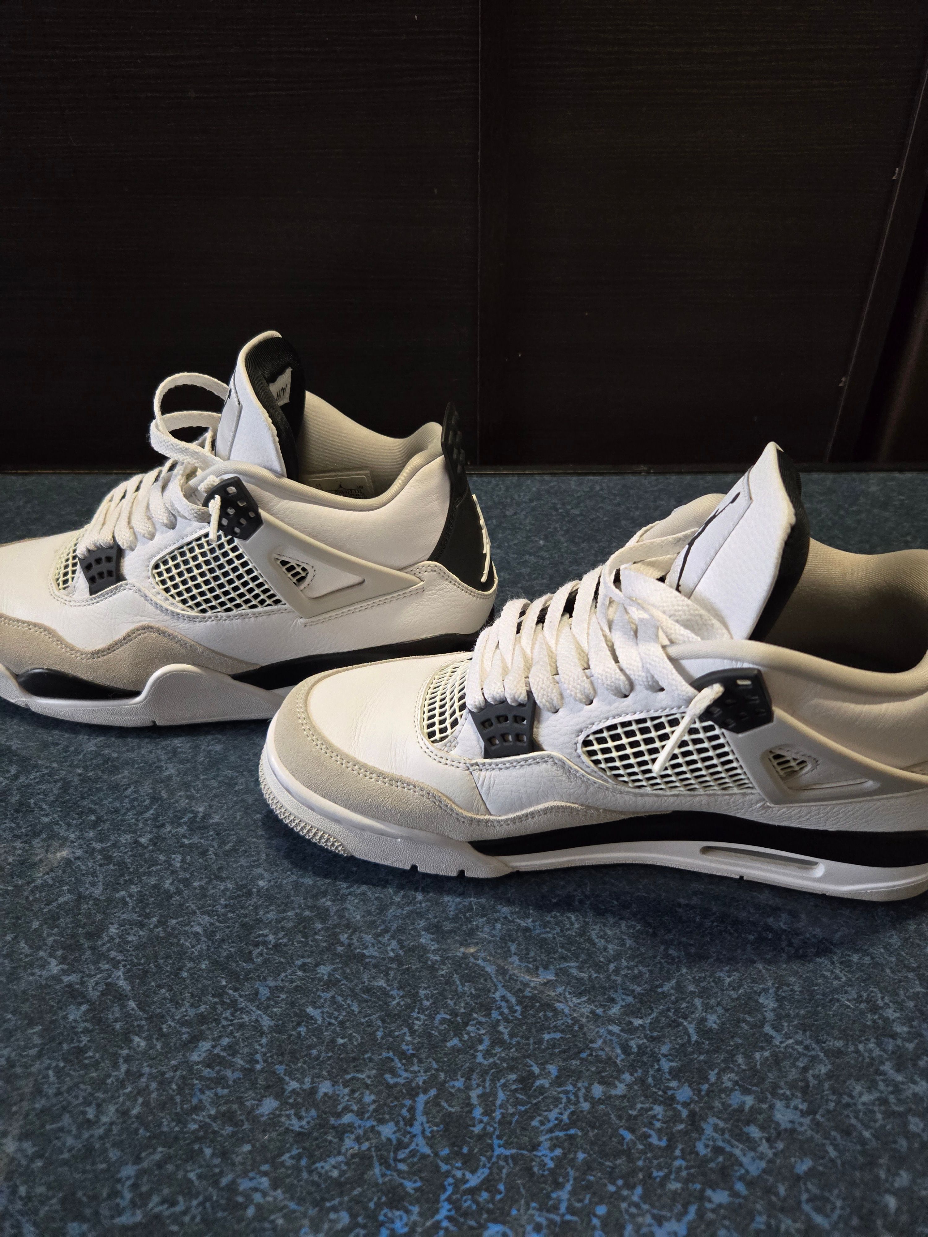 Nike Air Jordan 4 "Military Black"