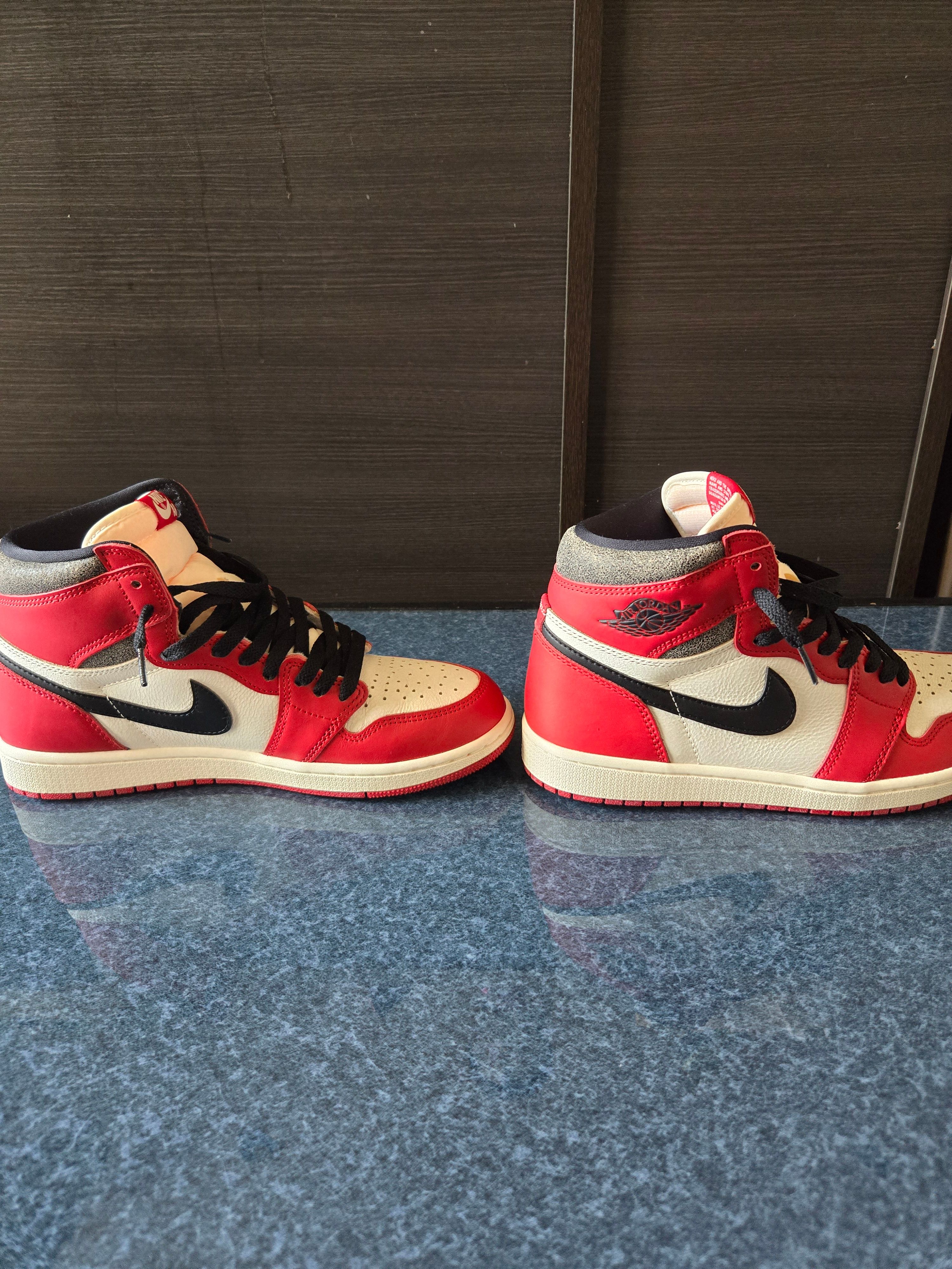 Nike Air Jordan 1 High OG "Lost & Found/Chicago"