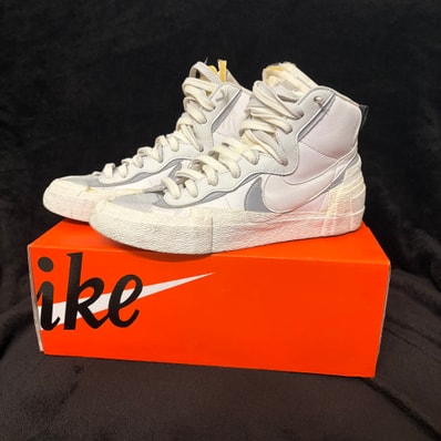 sacai × NIKE BLAZER MID "WHITE/WOLF GREY"