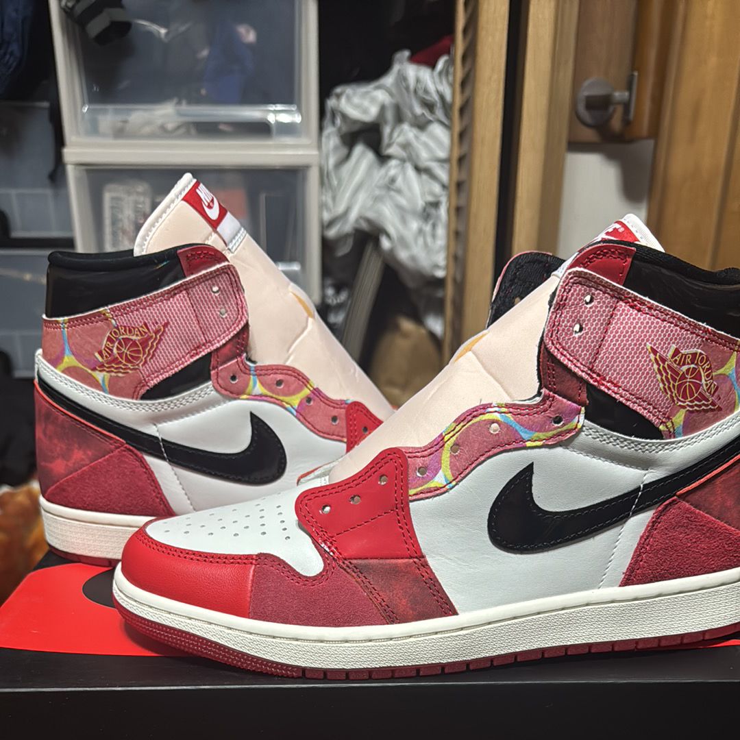 Spider-Man × Nike Air Jordan 1 Retro High OG SP "Spider-Man: Across the Spider-Verse/University Red"