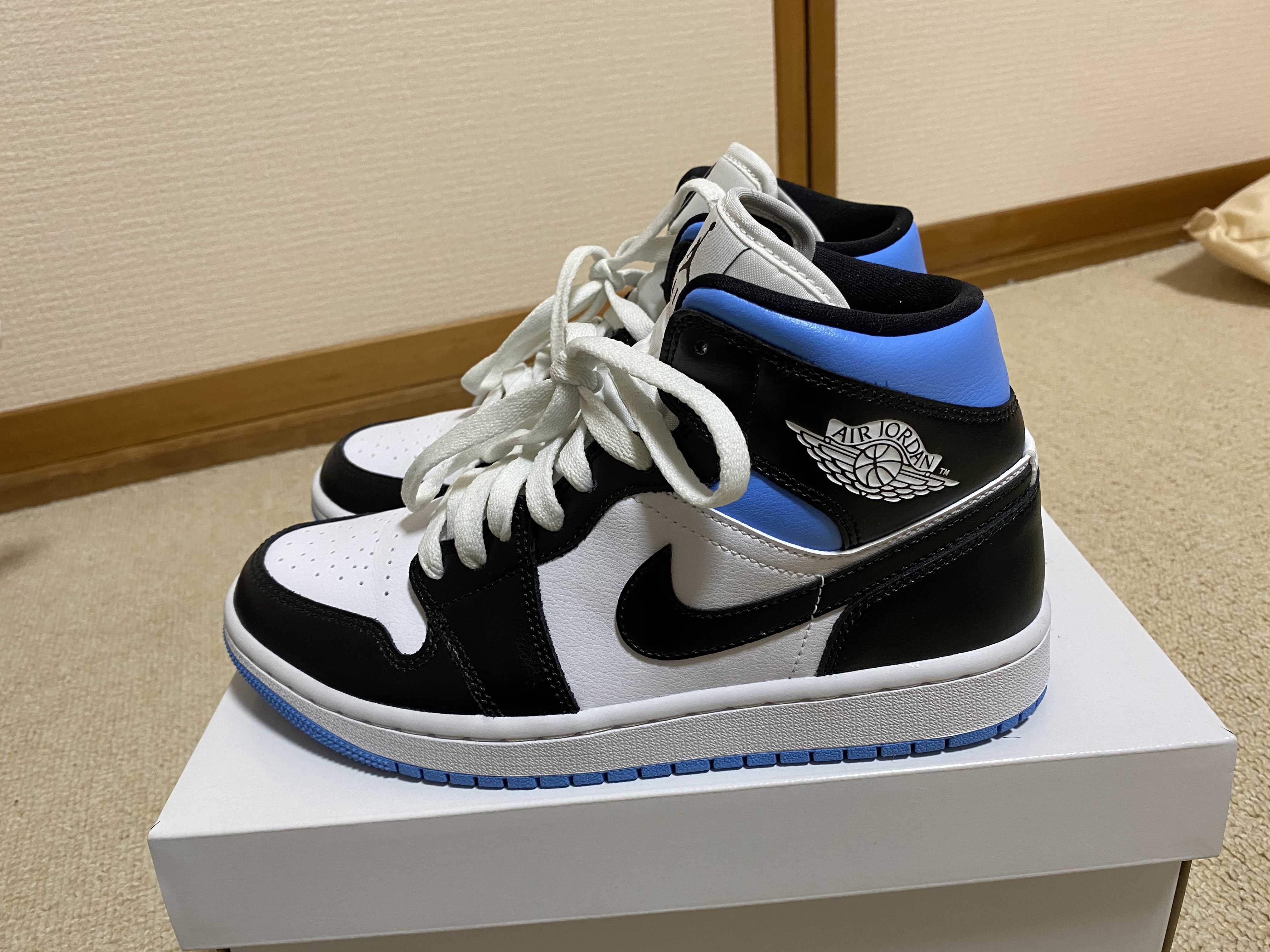 Nike Women's Air Jordan 1 Mid "Black/University Blue"
