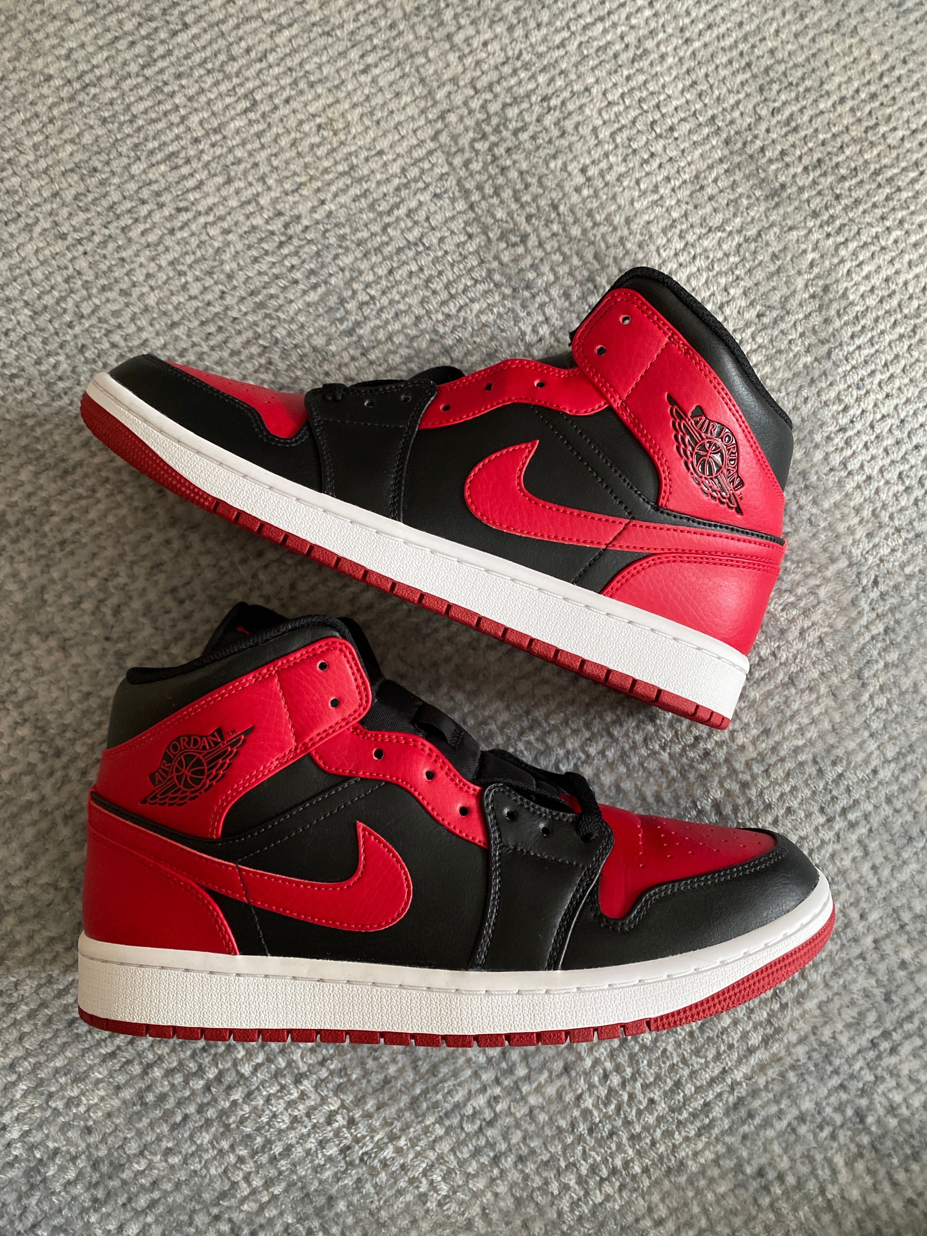 Nike Air Jordan 1 Mid "Bred"