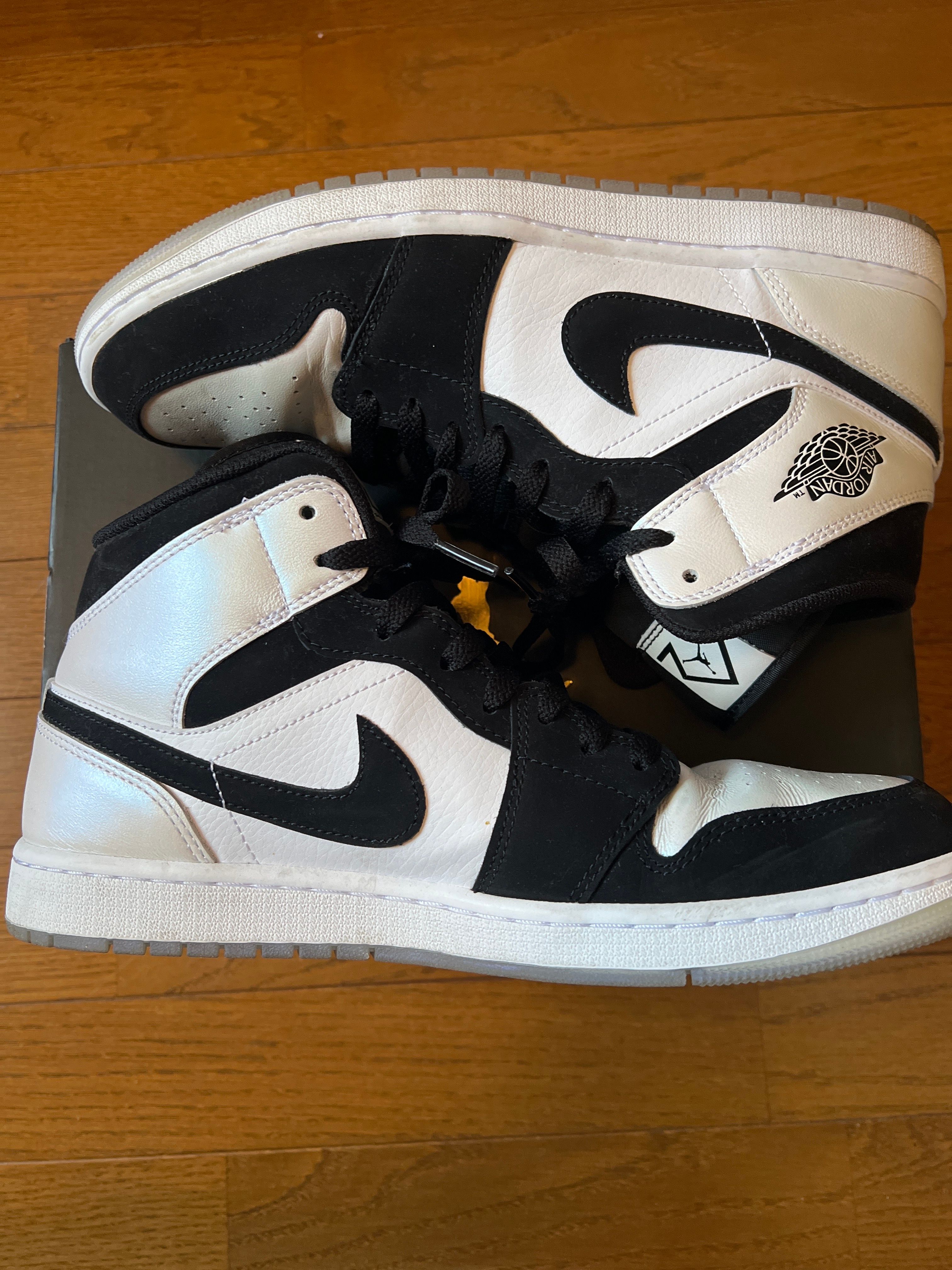 Nike Air Jordan 1 Mid "Omega/Black/White"