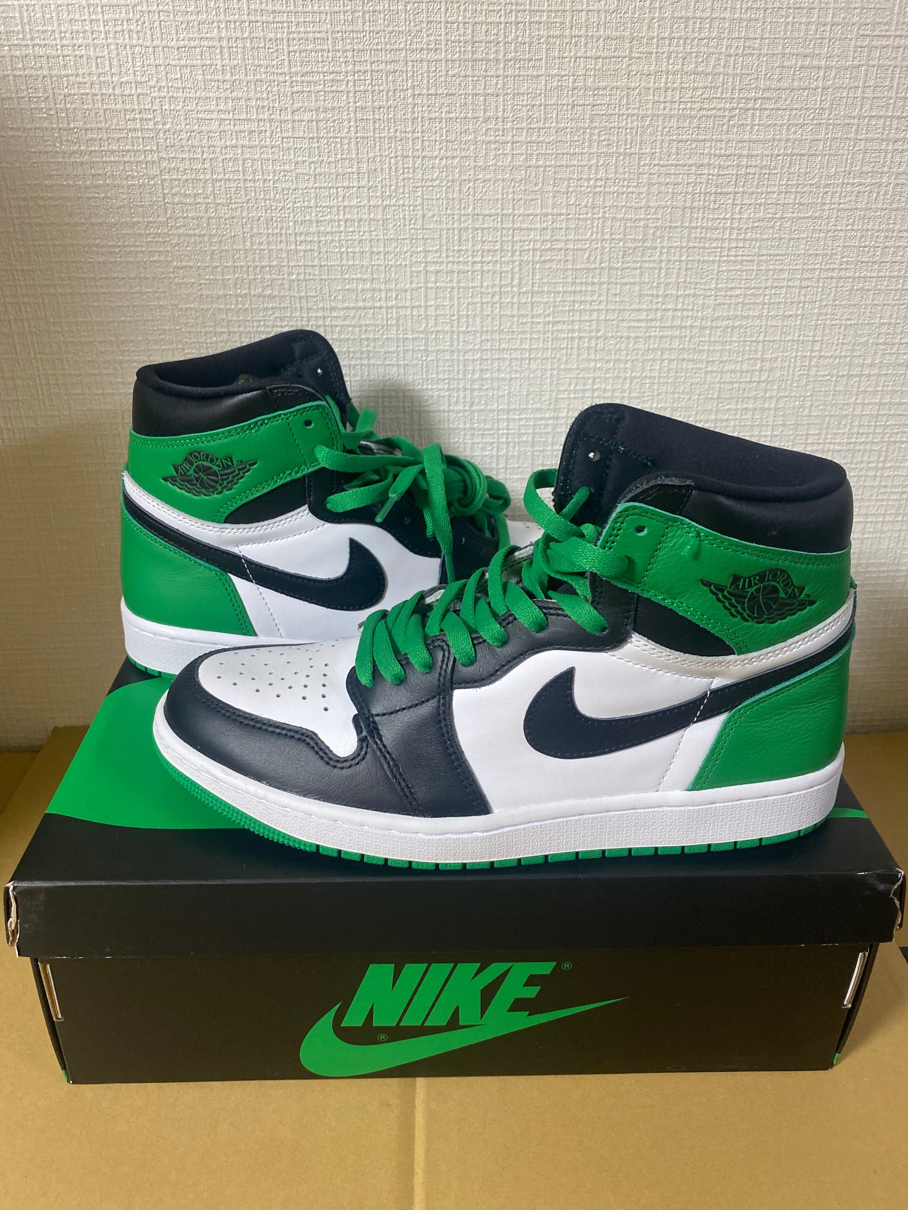 Nike Air Jordan 1 Retro High OG "Celtics/Black and Lucky Green" (2023)