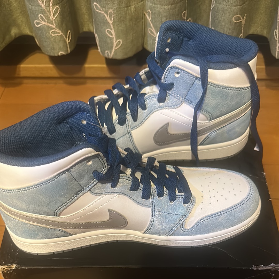 Nike Air Jordan 1 Mid SE "White/Hyper Royal/Red"