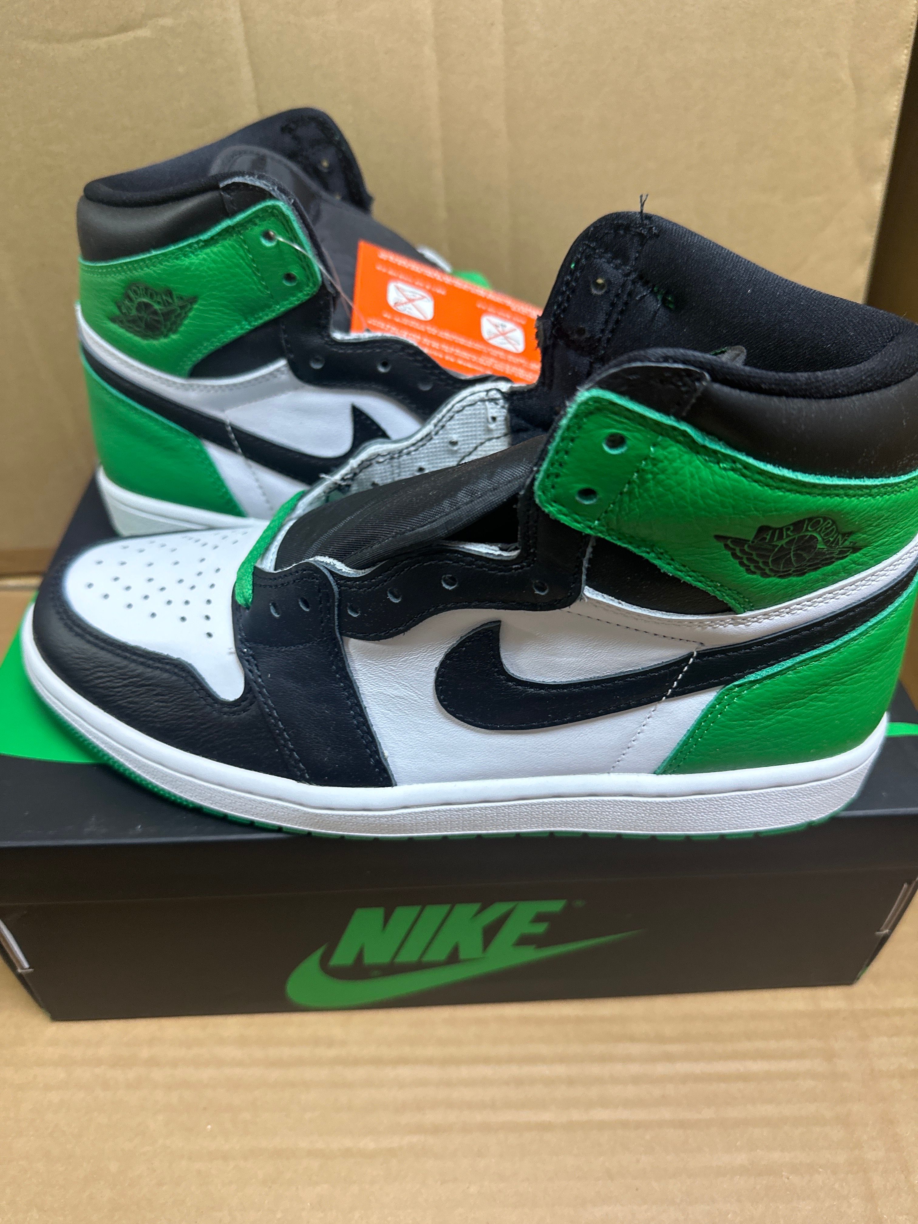 Nike Air Jordan 1 Retro High OG "Celtics/Black and Lucky Green" (2023)