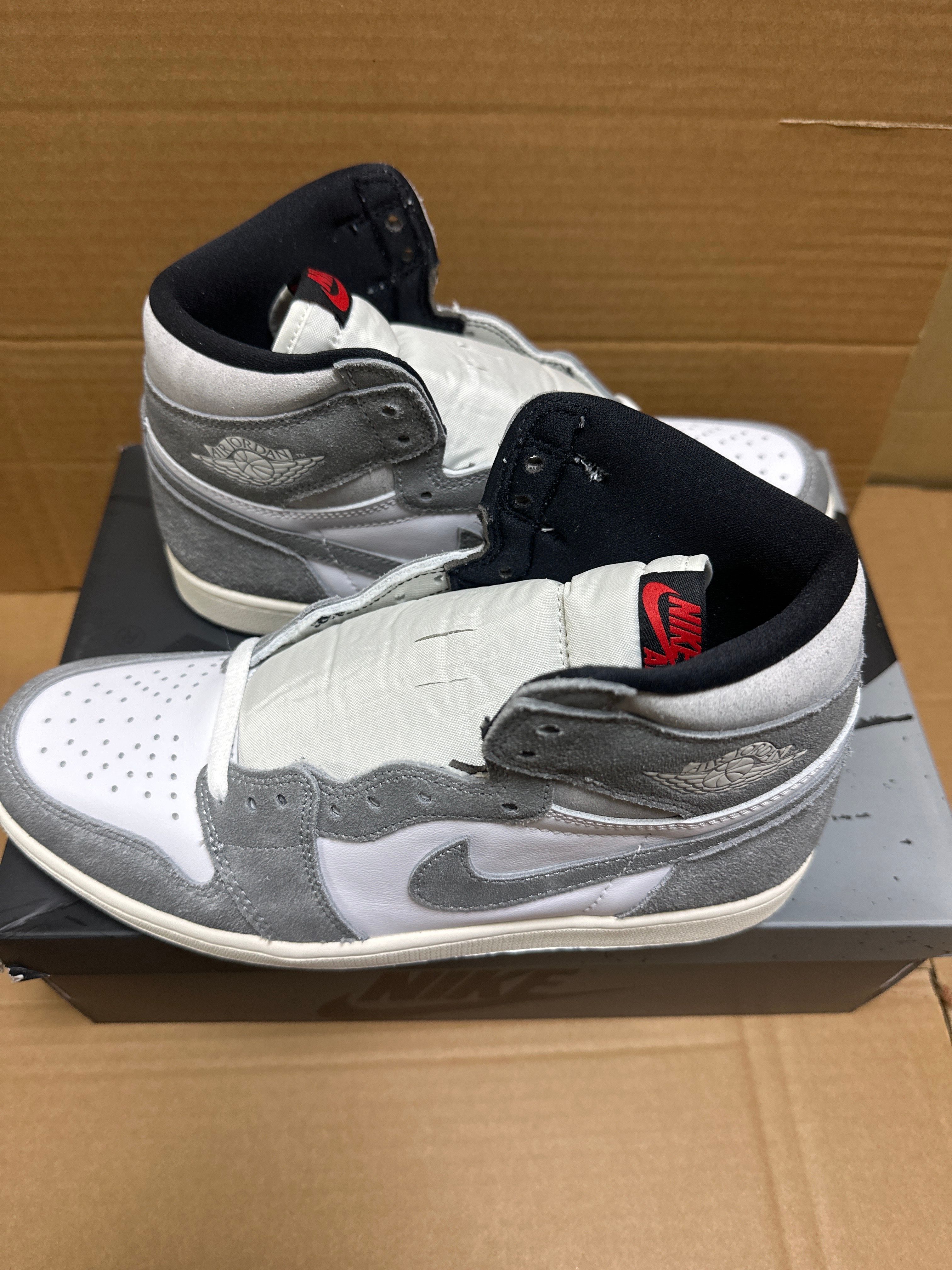 Nike Air Jordan 1 Retro High OG "Black and Smoke Grey"