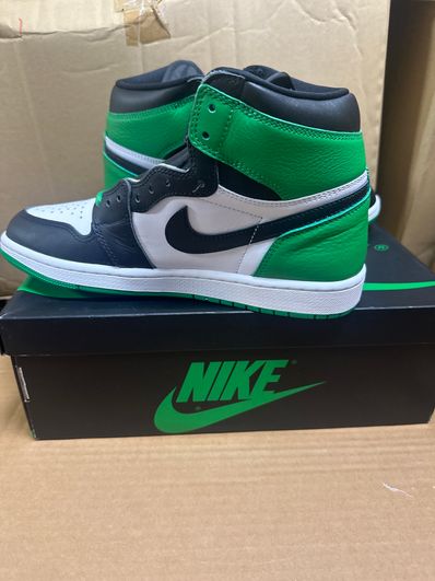 Nike Air Jordan 1 Retro High OG "Celtics/Black and Lucky Green" (2023)