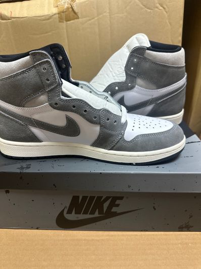 Nike Air Jordan 1 Retro High OG "Black and Smoke Grey"