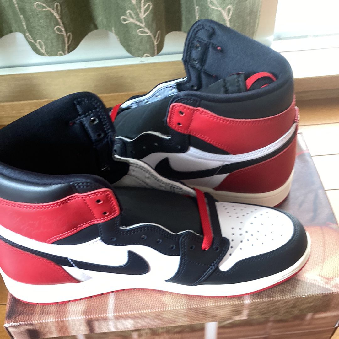Nike Air Jordan 1 Retro High OG "Black Toe Reimagined"
