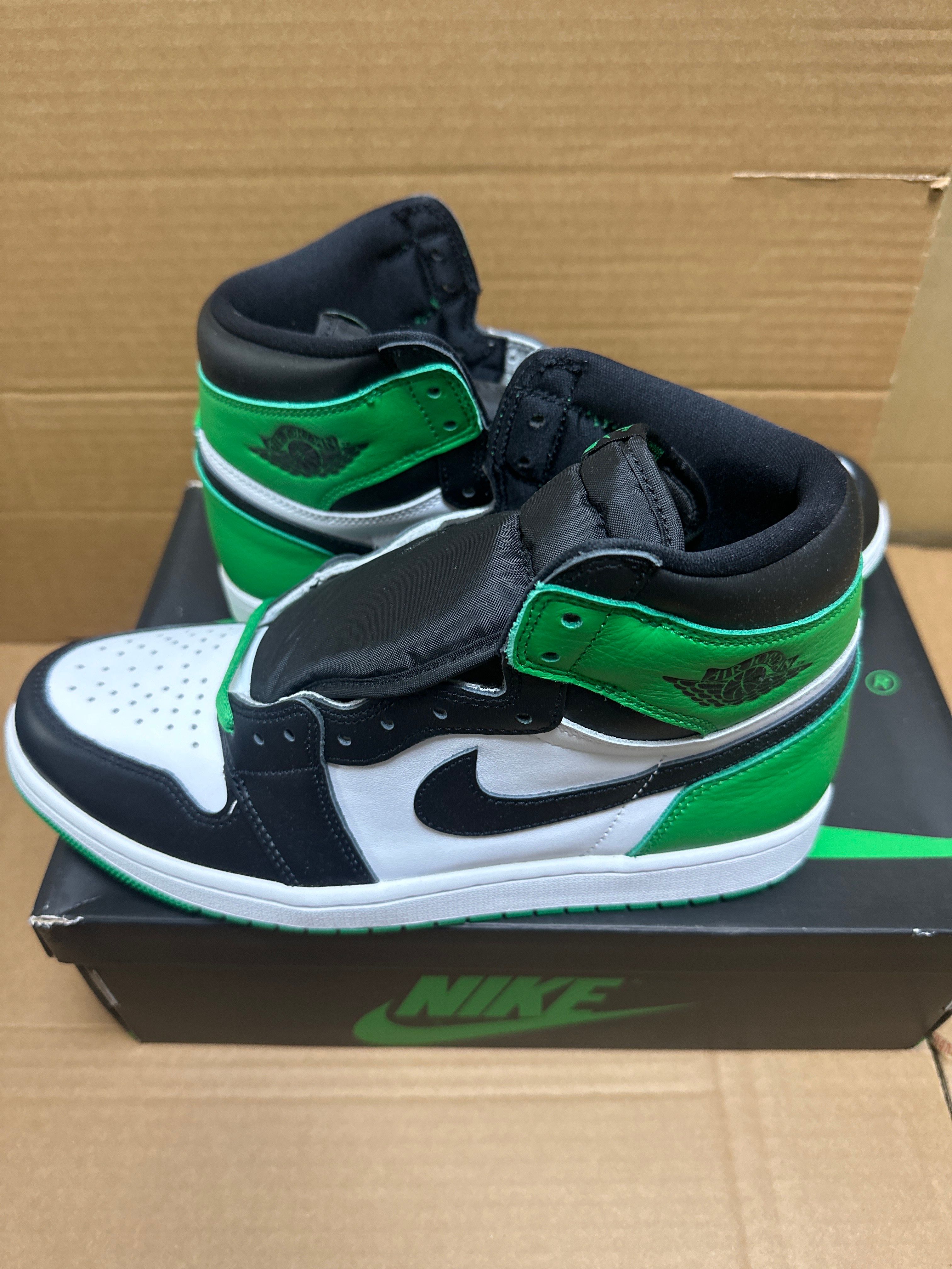 Nike Air Jordan 1 Retro High OG "Celtics/Black and Lucky Green" (2023)