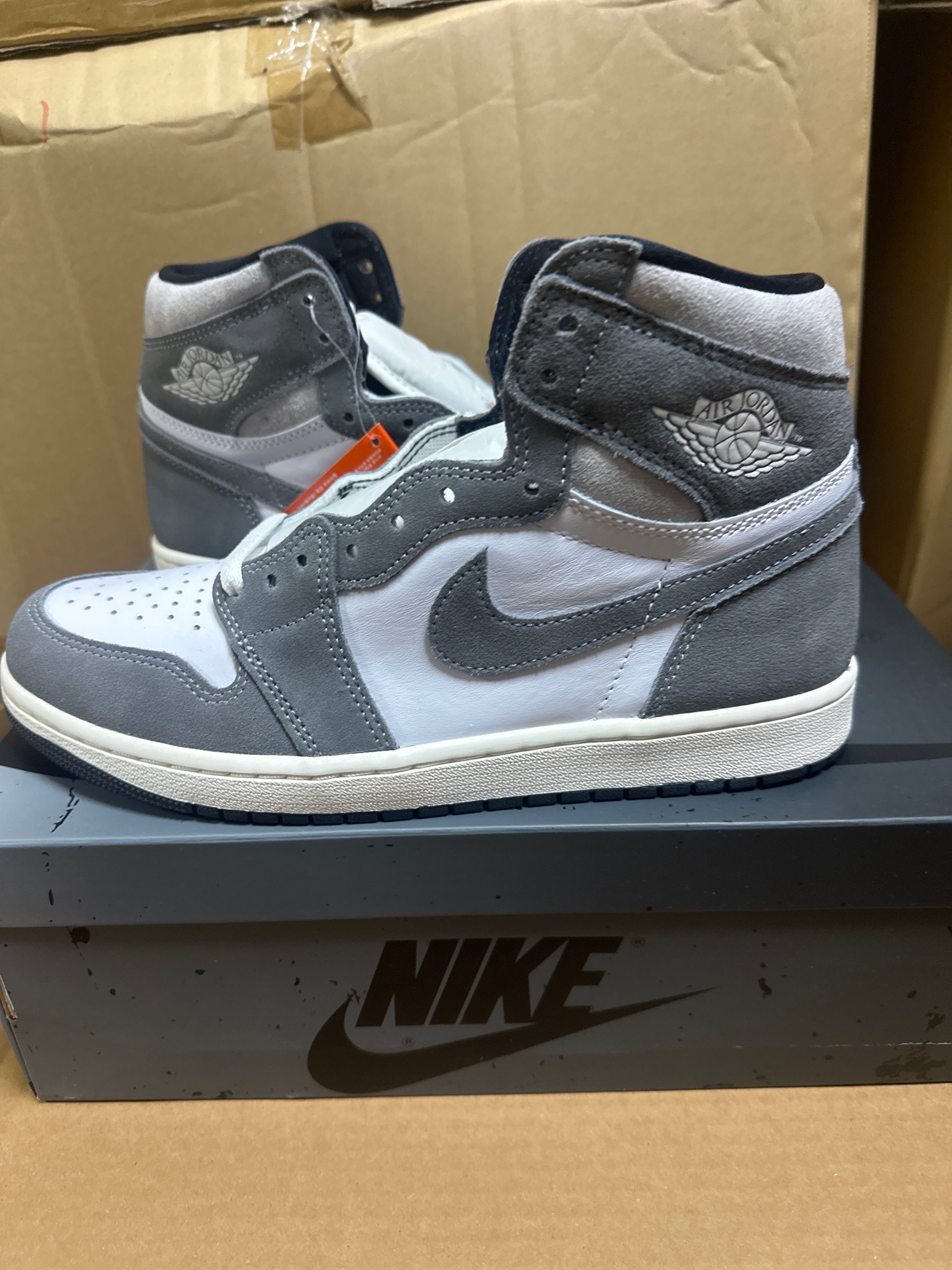 Nike Air Jordan 1 Retro High OG "Black and Smoke Grey"