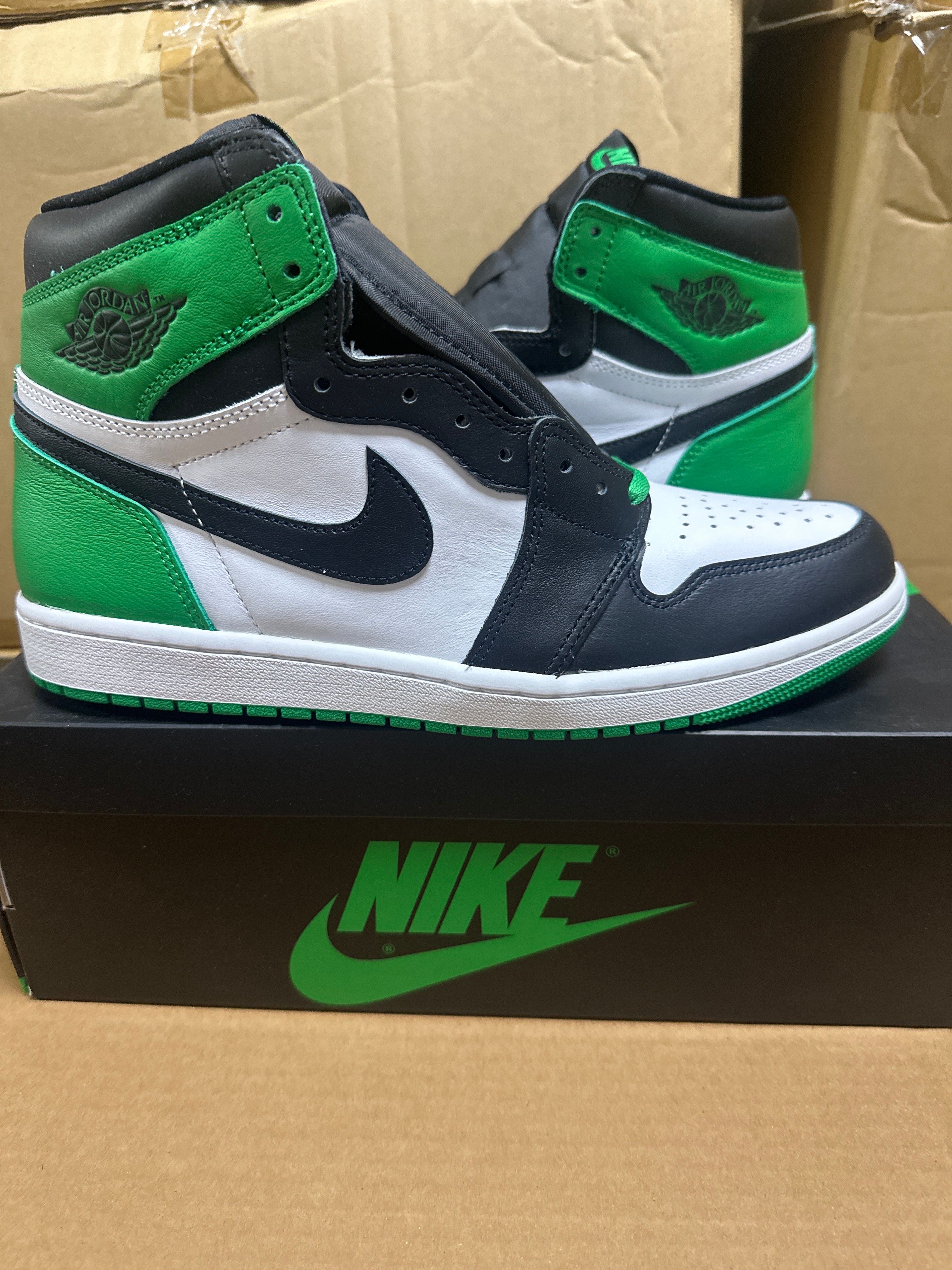 Nike Air Jordan 1 Retro High OG "Celtics/Black and Lucky Green" (2023)
