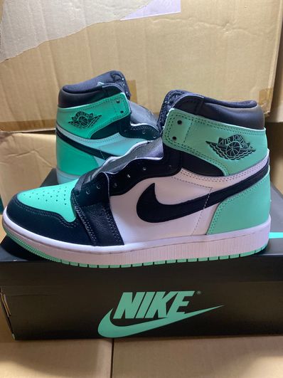 Nike Air Jordan 1 High OG "Green Glow"