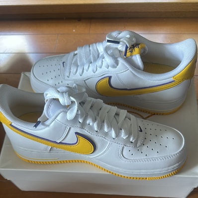 Kobe Bryant × Nike Air Force 1 Low Retro QS "Varsity Maize and Varsity Purple"