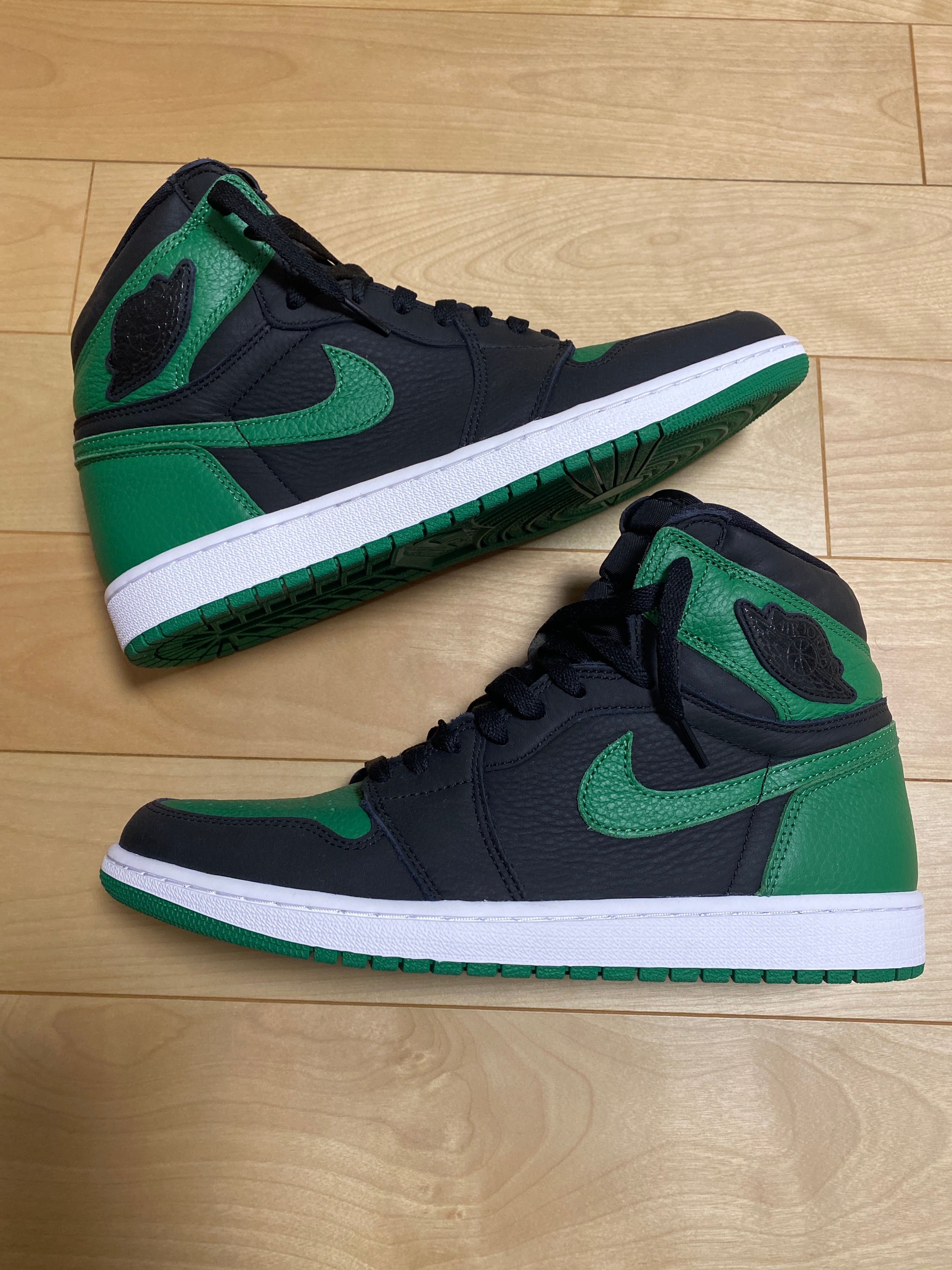 Nike Air Jordan 1 Retro High OG "Black/Pine Green" (2020)