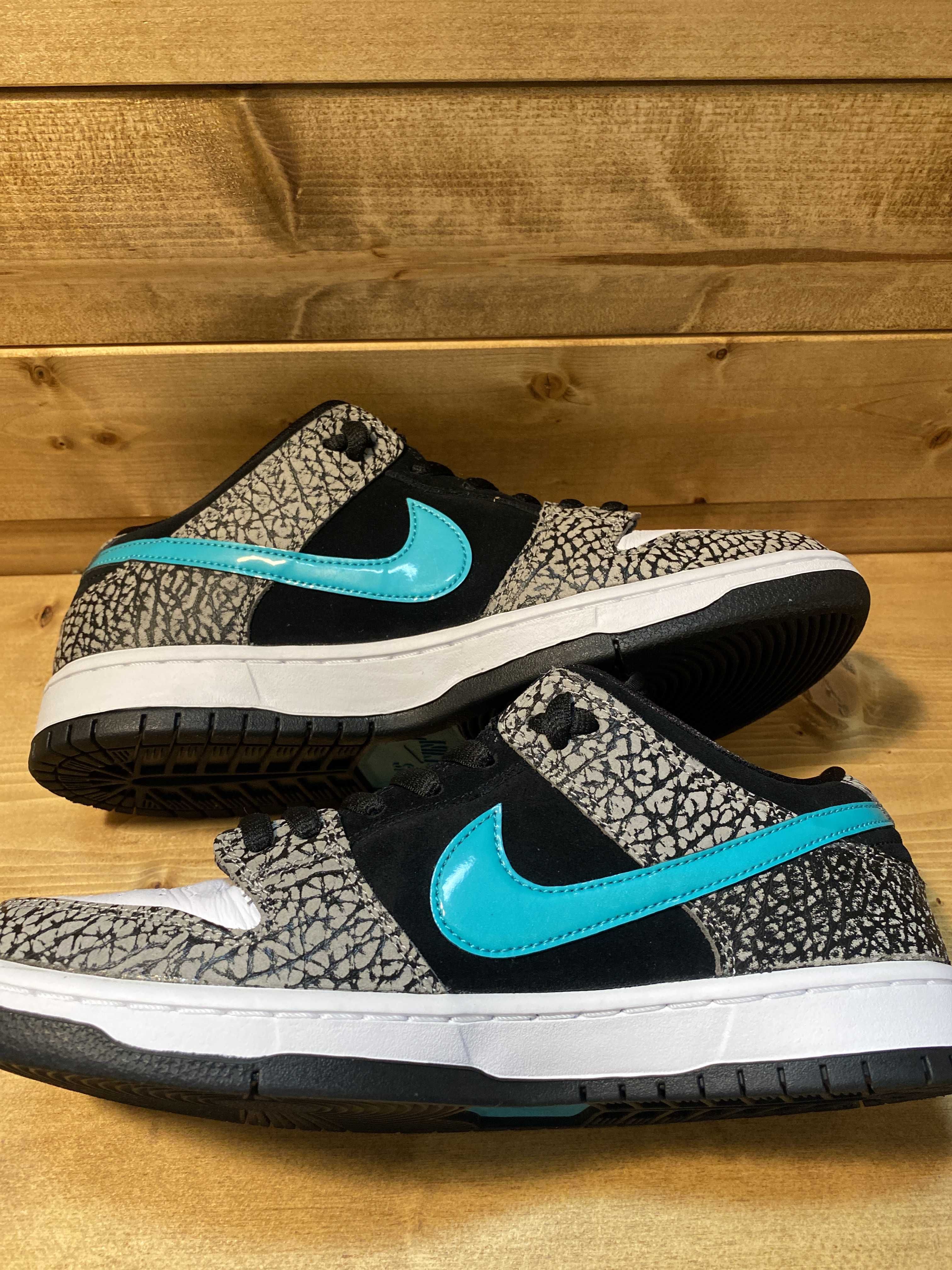 Nike SB Dunk Low "Elephant/Safari"