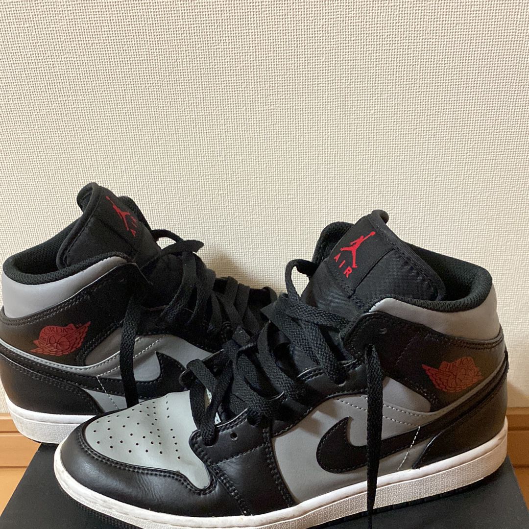 Nike Air Jordan 1 Mid "Shadow"