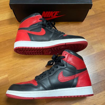Nike Air Jordan 1 Retro High OG "Bred/Banned" (2016)