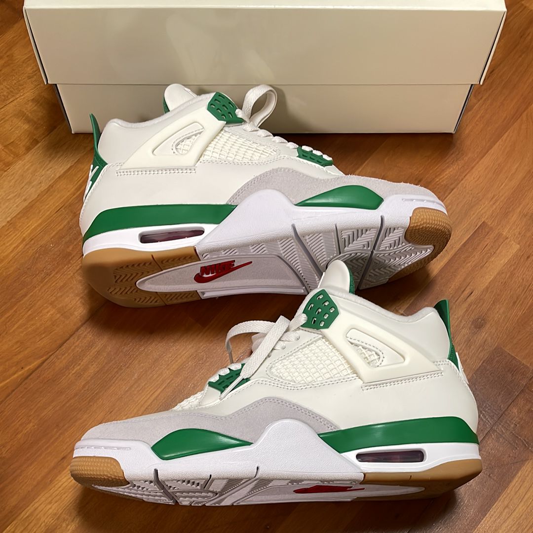 Nike SB × Air Jordan 4 Retro SP "Pine Green"