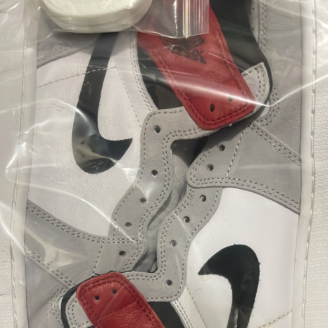 Nike Air Jordan 1 High OG "White/Black/Light Smoke Grey"