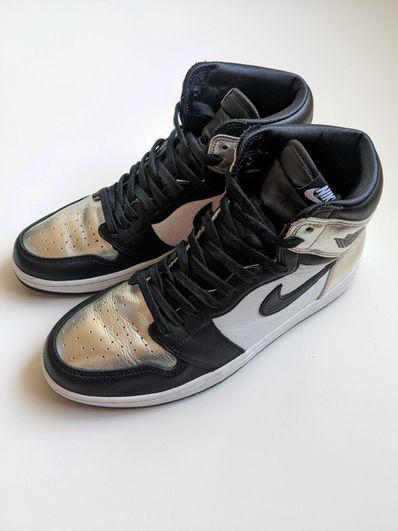 Nike Women's Air Jordan 1 Retro High OG "Silver Toe"