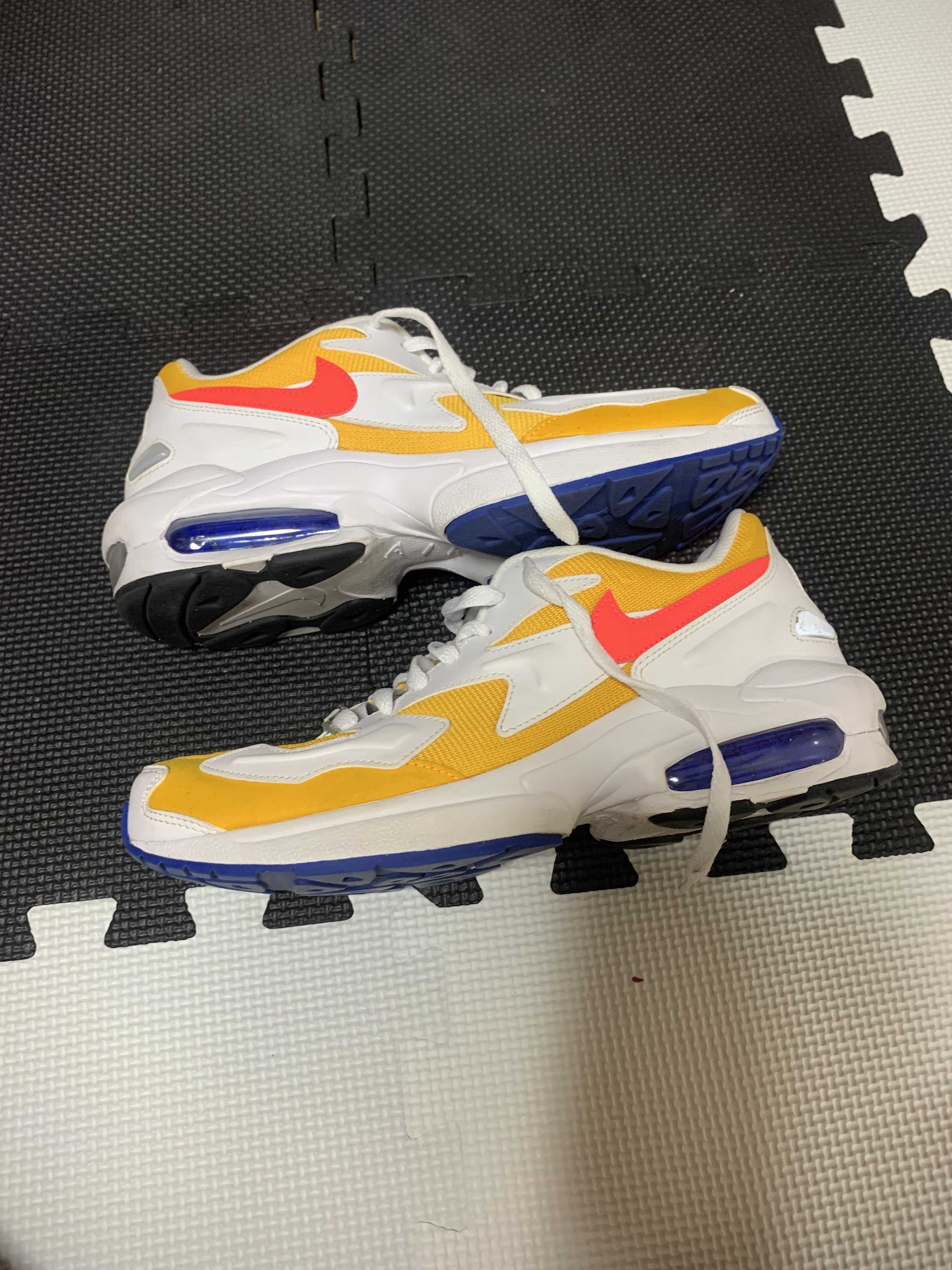 NIKE AIR MAX2 LIGHT UNIVERSITY GOLD FLASH CRIMSON