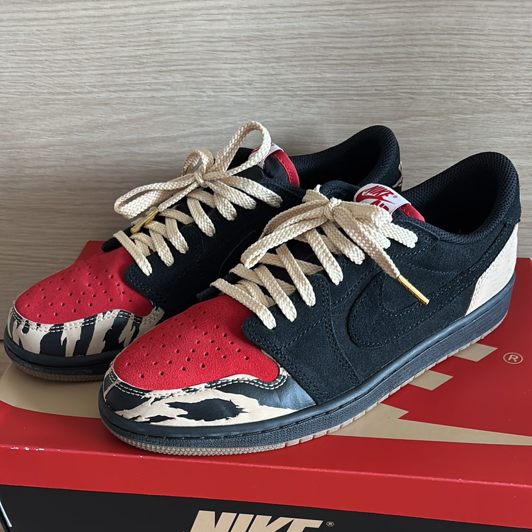 Sole Fly × Nike Air Jordan 1 Low "Black and Sport Red"