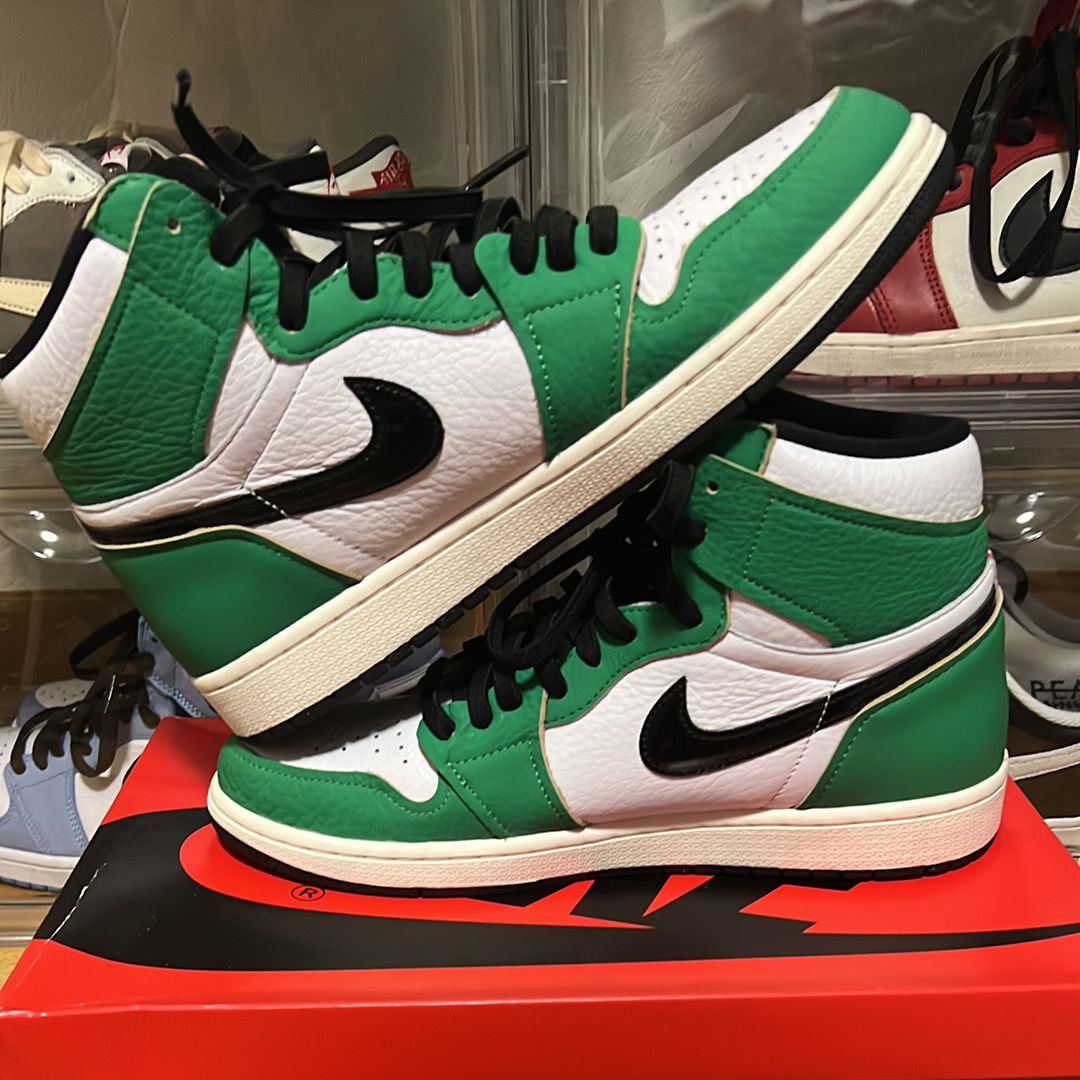 Nike Women's Air Jordan 1 High OG "Lucky Green/White-Sail-Black"   