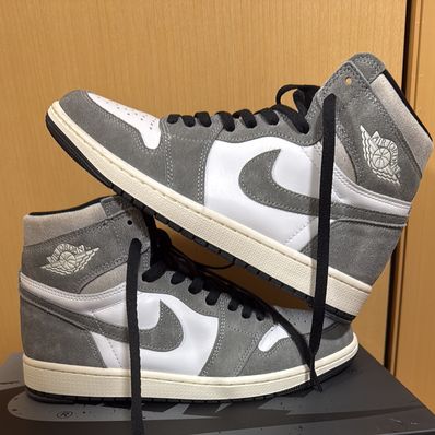 Nike Air Jordan 1 Retro High OG "Black and Smoke Grey"