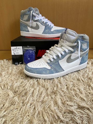 Nike Air Jordan 1 High OG "Hyper Royal"