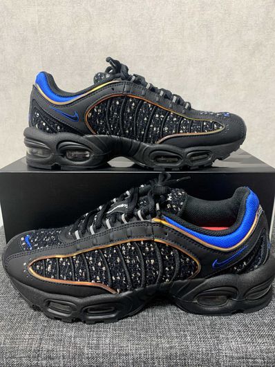 Supreme × Nike Air Max Tailwind 4 "Black"