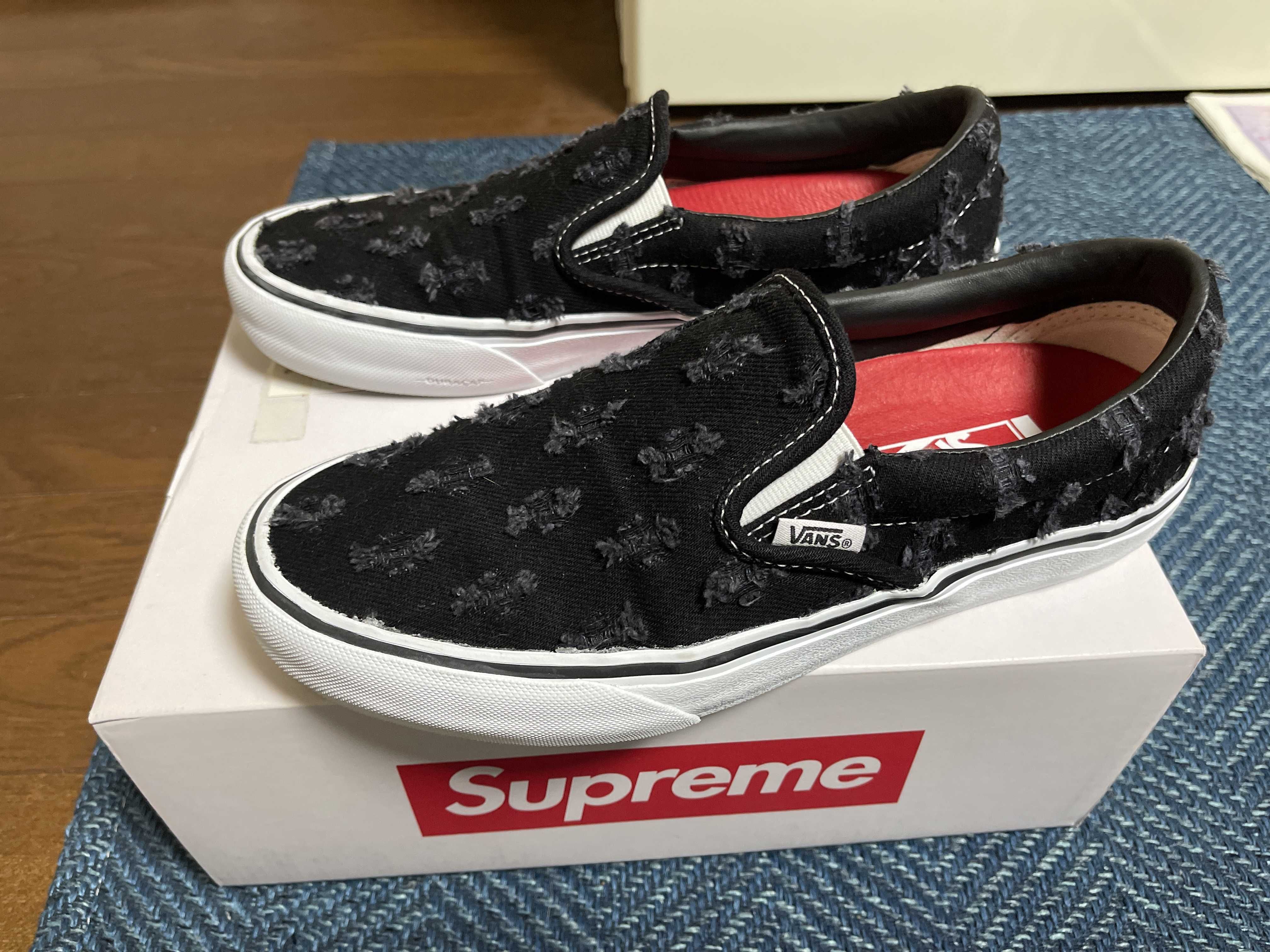 Supreme × Vans Slip-On Hole Punch Denim "Black"