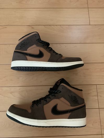 Nike Air Jordan 1 Mid SE "Dark Chocolate"
