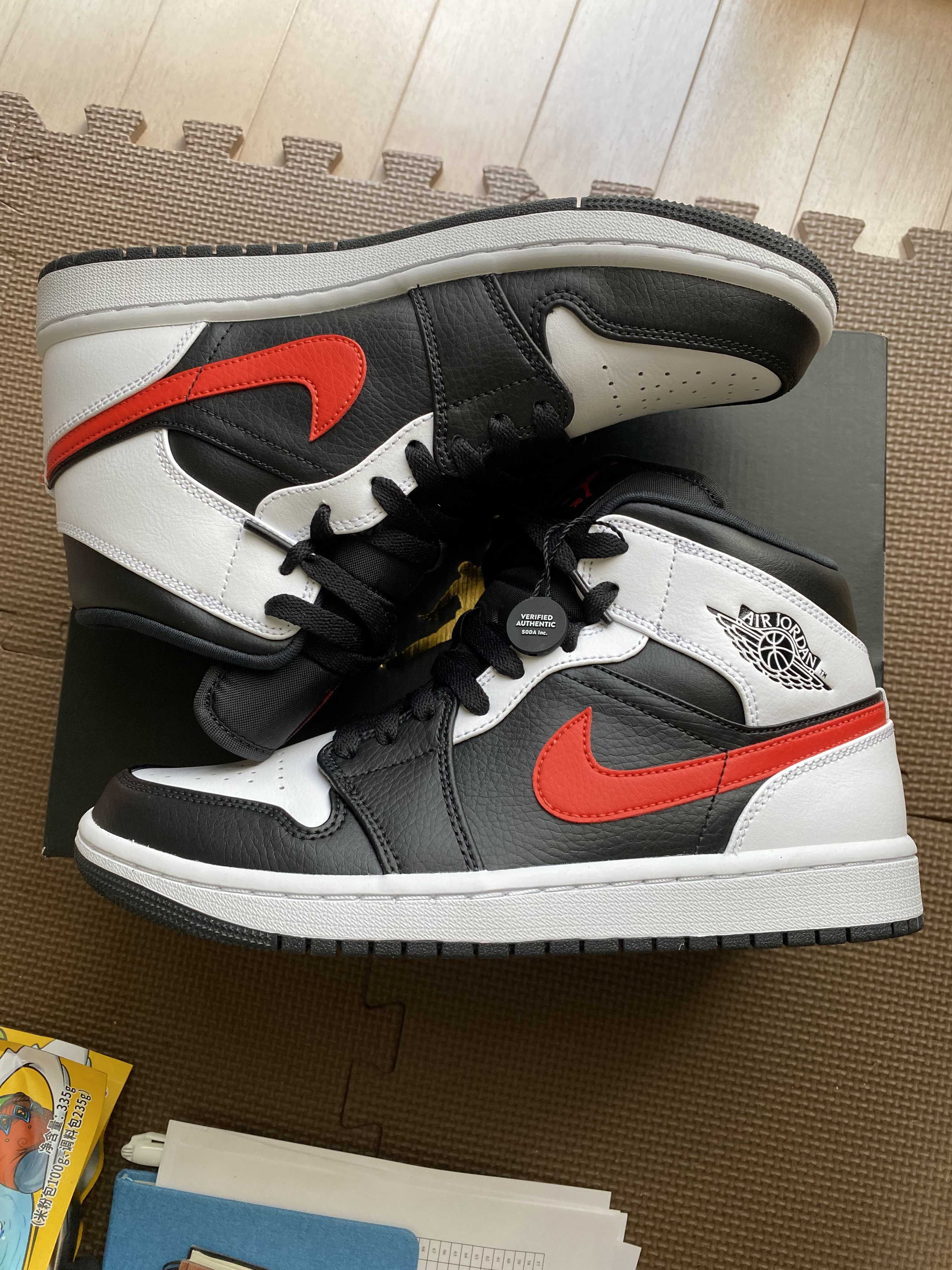 NIKE AIR JORDAN 1 MID "BLACK/CHILE RED/WHITE"