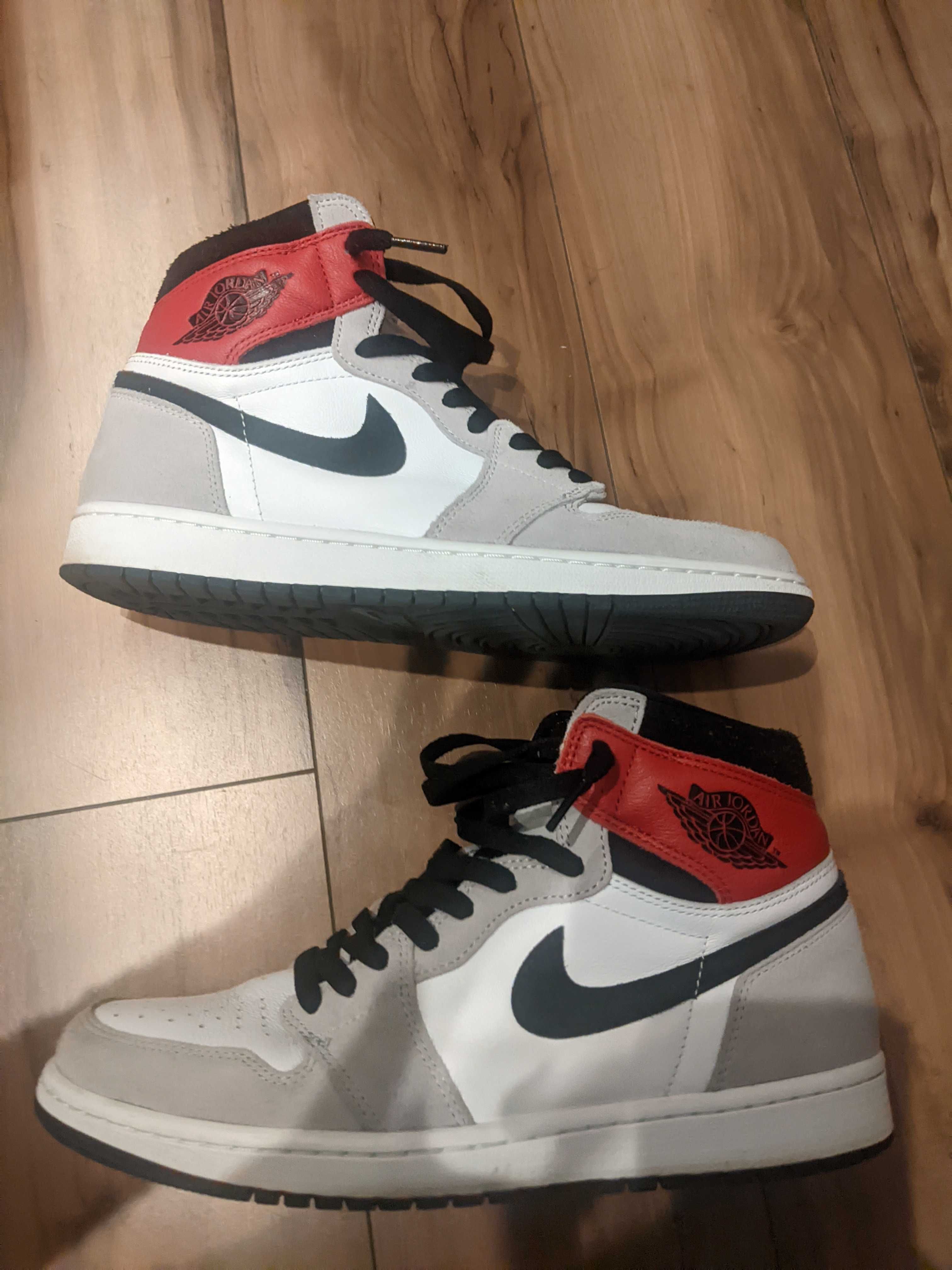 Nike Air Jordan 1 High OG "White/Black/Light Smoke Grey"